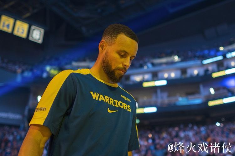 库里左腓骨扭伤 将缺阵两场比赛 周六接受复查 库里左腓骨扭伤 将缺阵两场比赛 周六接受复查